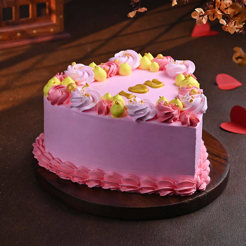 Top View: Romantic Anniversary Cake